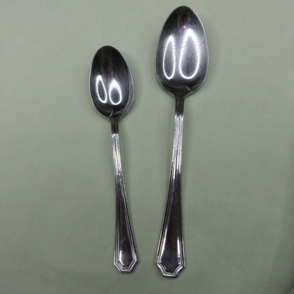 Wallace Arlington Lot of 14 Soup 4 Salad Forks 5 Knives 1 Teaspoon Serving - Picture 11 of 12